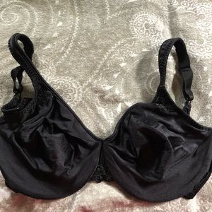 Curvation Black Bra EUC 38DD